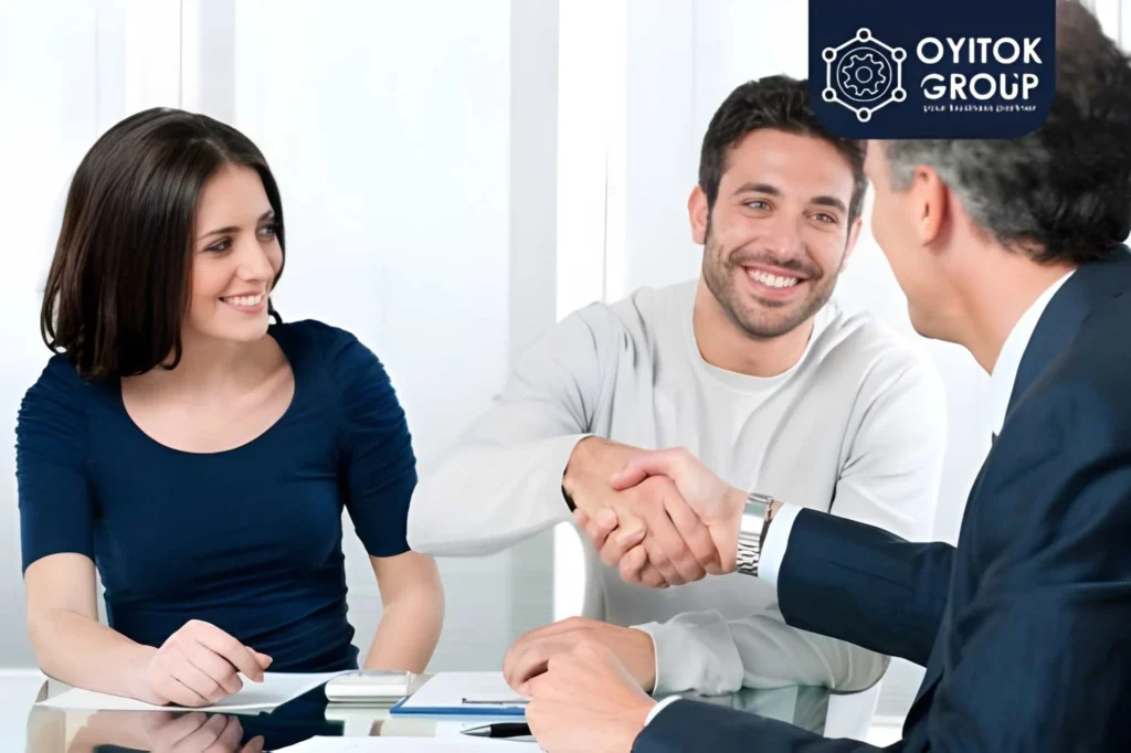 Perbedaan close dan open rekrutmen